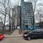 «Видим, как оно рассыпается на глазах». Минчанин показал состояние общаги возле Комаровского рынка