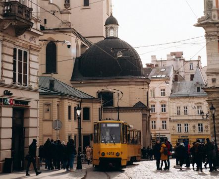 «Тревожность словила». Как беларуске работается в украинском коллективе
