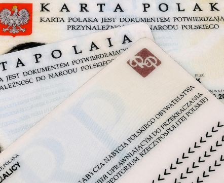 Для владельцев карты поляка изменили порядок подачи документов. Что нужно знать