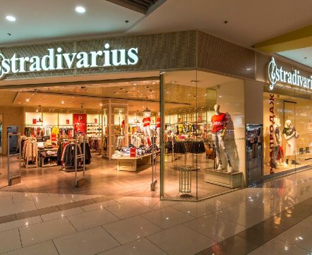 В Беларуси запретили продавать эту модель брюк бренда Stradivarius. Что не так?