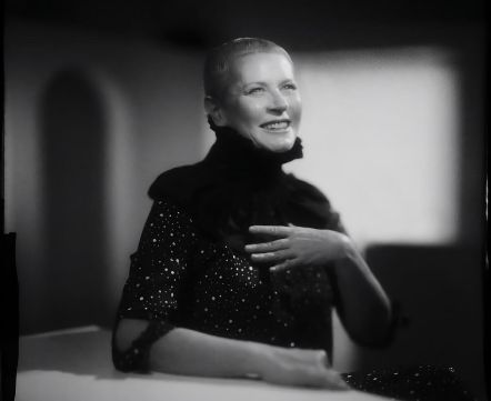 Памерла пісьменніца Святлана Курс, аўтарка бестселера «Па што ідзеш, воўча?»
