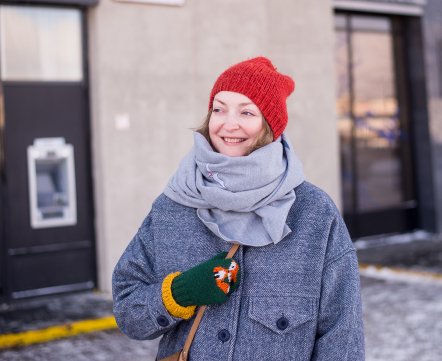 Очень морозная уличная мода: папина ушанка и самые милые варежки Минска