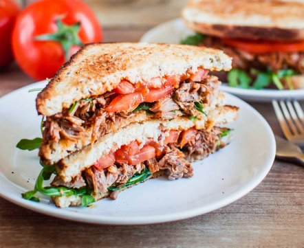 Взять с собой или перекусить дома: 6 вариантов сэндвичей, которые вам точно понравятся