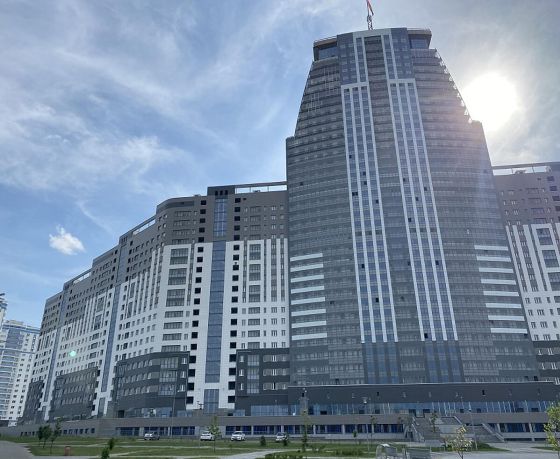 В Минске продают квартиру в самом высоком жилом здании Беларуси. Из нее «один из лучших видов» на город