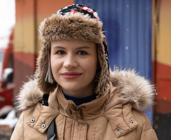 Уличная мода в «Песочнице»: модель и телеведущая считает, что этот модный тренд белорусы любят, – согласны с ней?