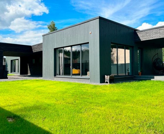 В Колодищах продают дом-мечту: строгий скандинавский дизайн, панорамные окна и крутые интерьеры. Но цена...