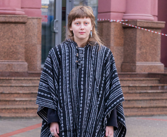 Уличная мода: в Минске почти весна, поют птицы –​​​​​​​ а как в такую погоду одеваются минчане? Вот так, посмотрите