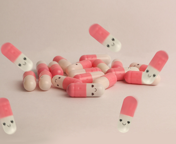«Антидепрессанты – не таблетка счастья. Это работает не так». Психиатр объясняет, как на самом деле работают антидепрессанты и как понять, что они вам нужны