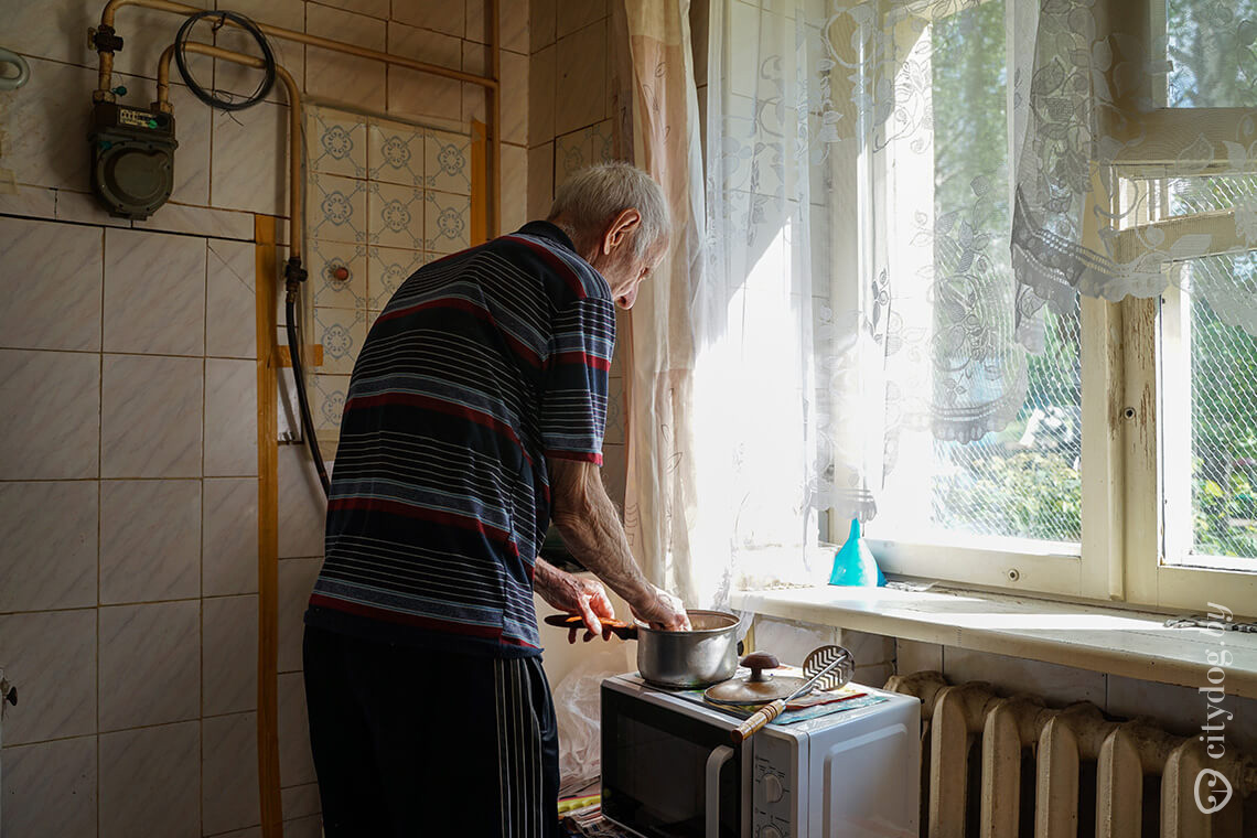 Видели, как писает комар? Так политика еще тоньше». Поговорили с тем самым  мужчиной, который делает зоопарк из пенопласта - CityDog.io