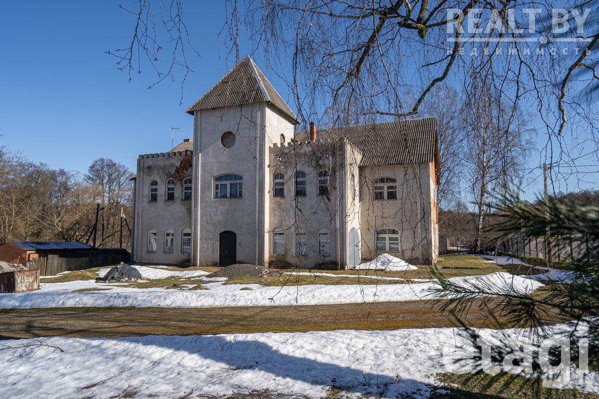 Смотрите: под Минском продается коттедж, похожий на замок. Ему больше 100  лет - CityDog.io