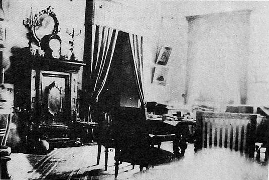 Еще одно фото кабинета Ежи Чапского в доме в Прилуках.