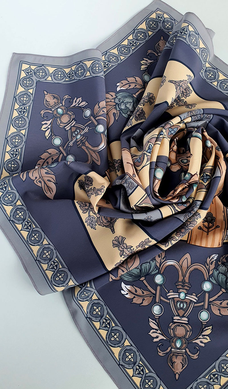 Шелковый платок в голубых и коричневых тонах