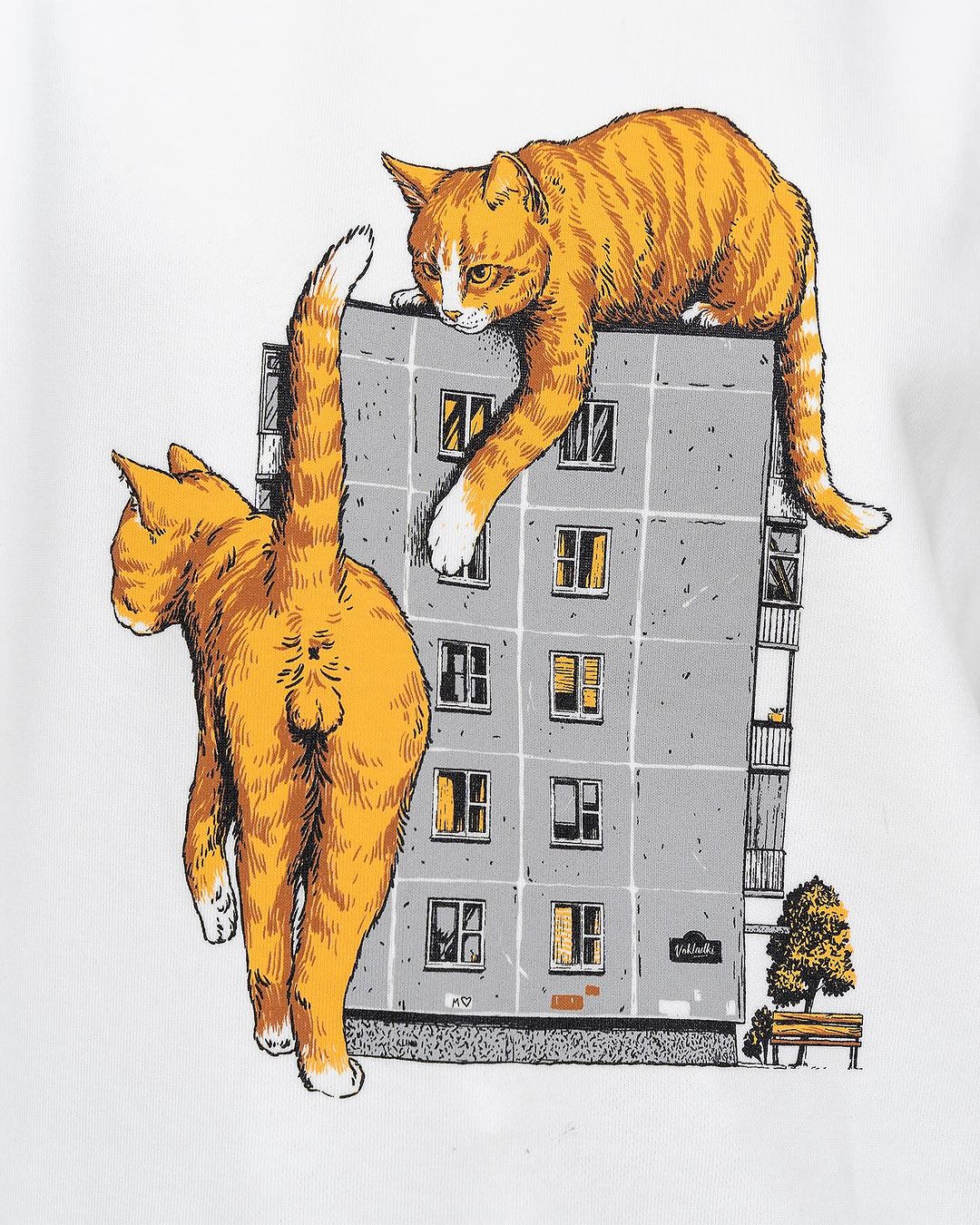 Рисунок минской многоэтажки с котами. 