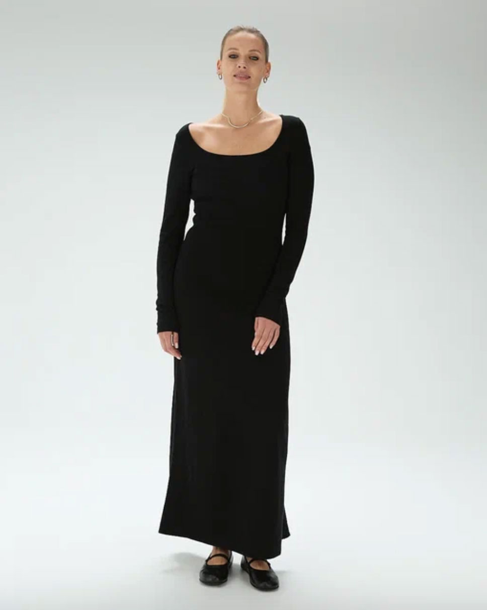 Черное кашемировое платье в пол
