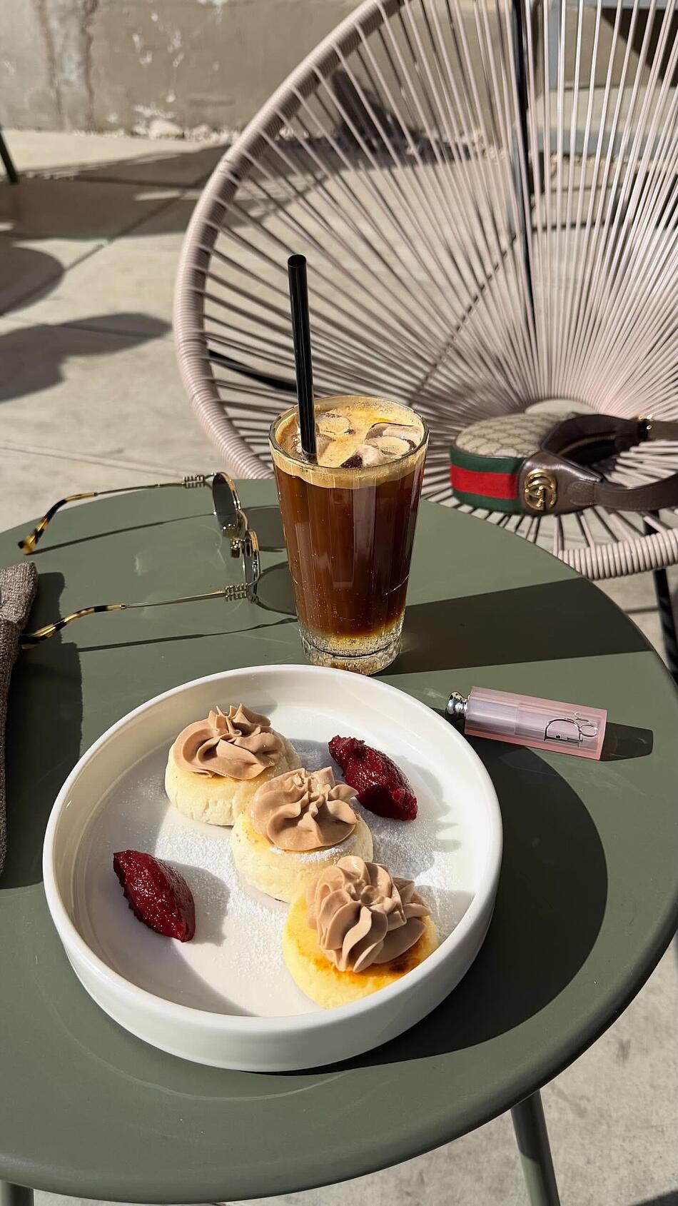 Завтрак в Marks&Coffee в Минске. 