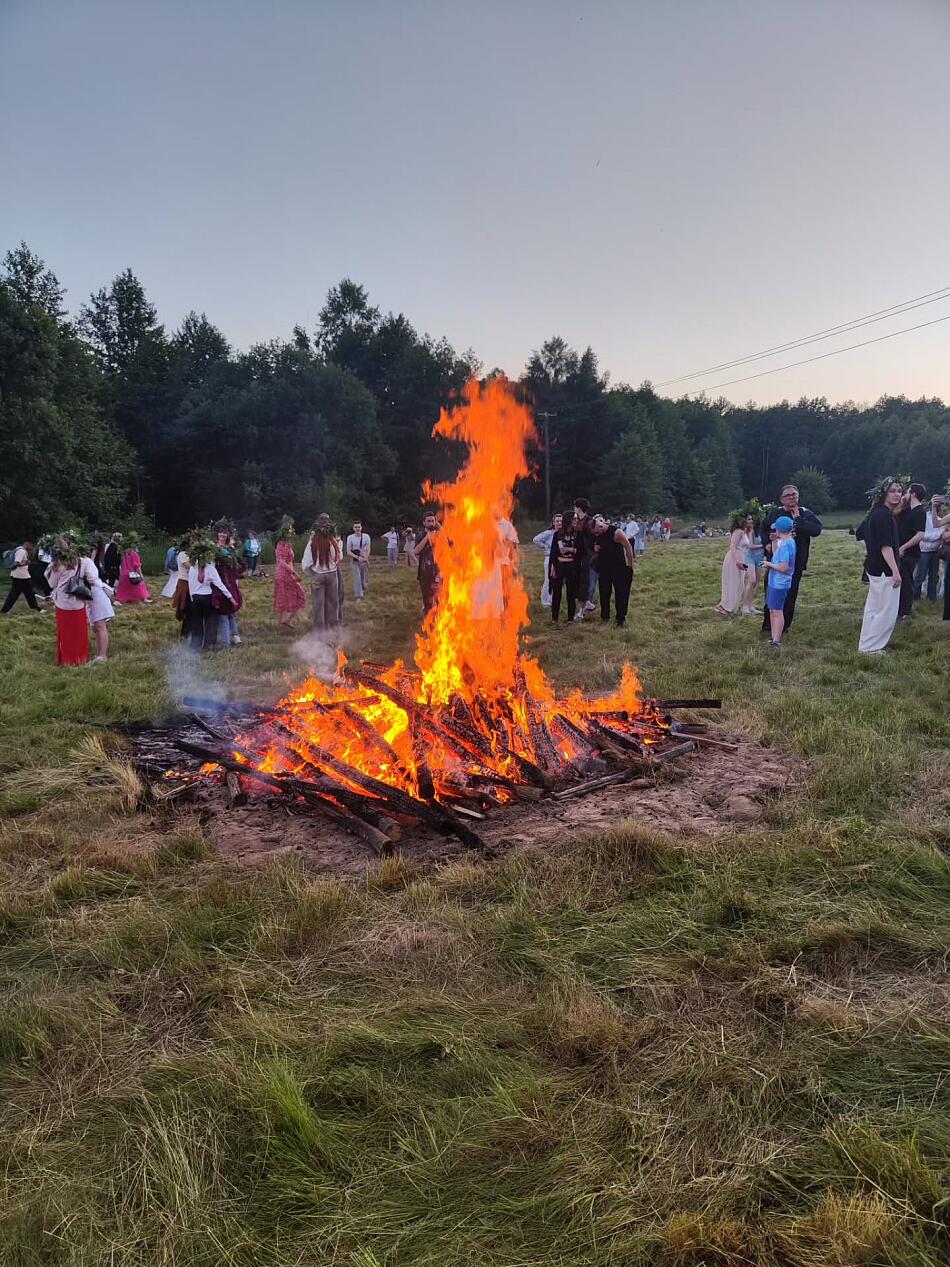 Празднование Купалья в музее архитектуры и быта в Озерце. 