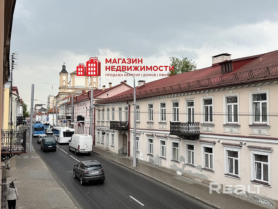Квартира с 4 комнатами в историческом центре Гродно.