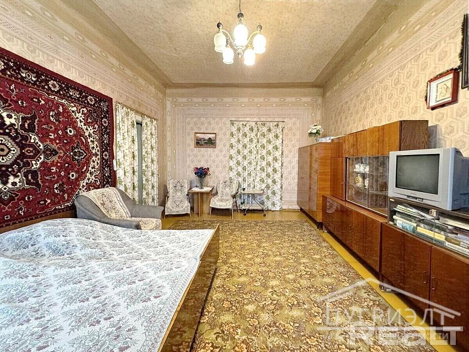 Просторная трешка в историческом центре Пинска.